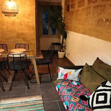 Maison De Village Familiale Pont Du Gard, Toit Terrasse, Barbecue, Fibre Вер Пон дю Гар Екстериор снимка