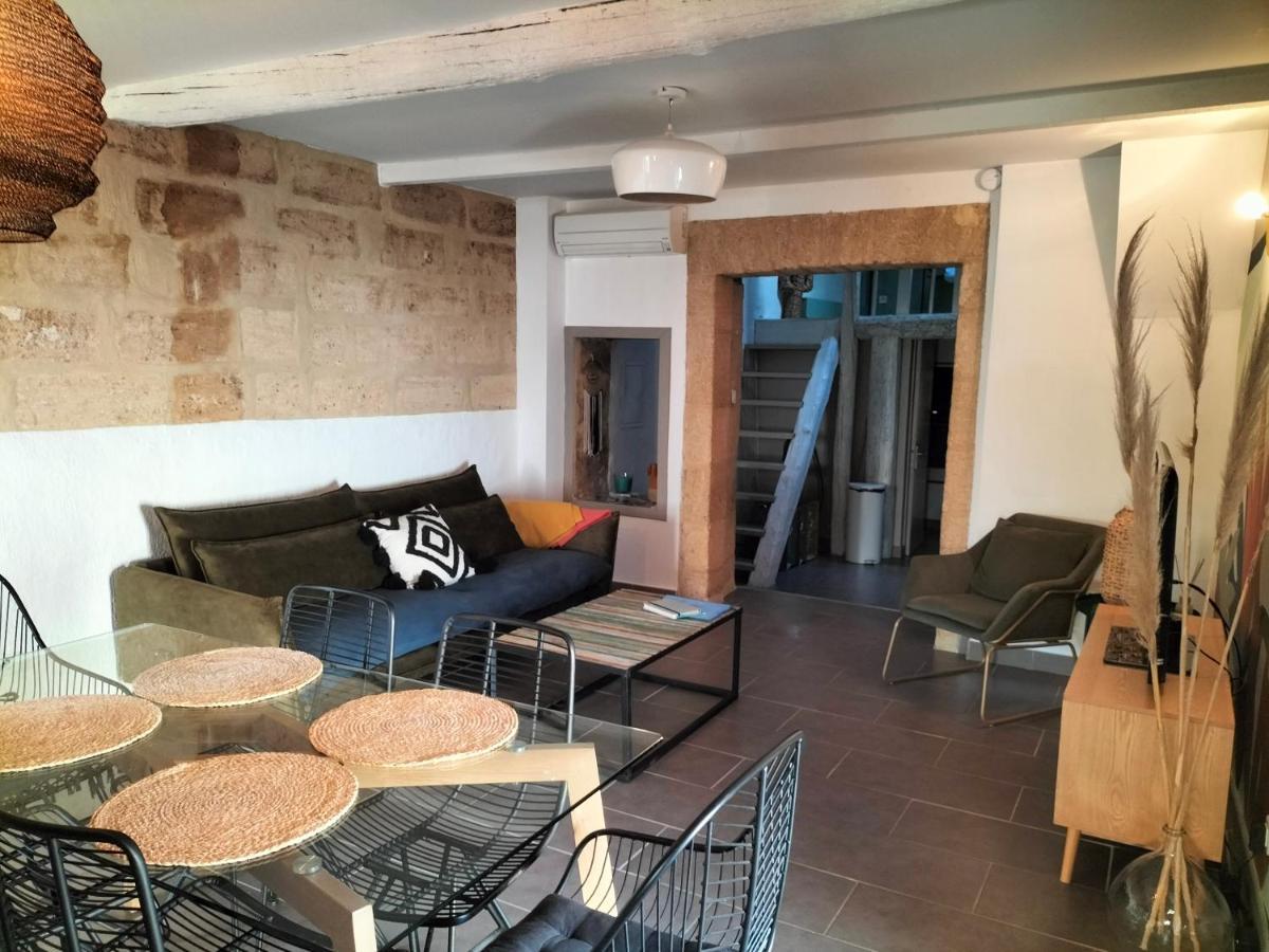 Maison De Village Familiale Pont Du Gard, Toit Terrasse, Barbecue, Fibre Вер Пон дю Гар Екстериор снимка