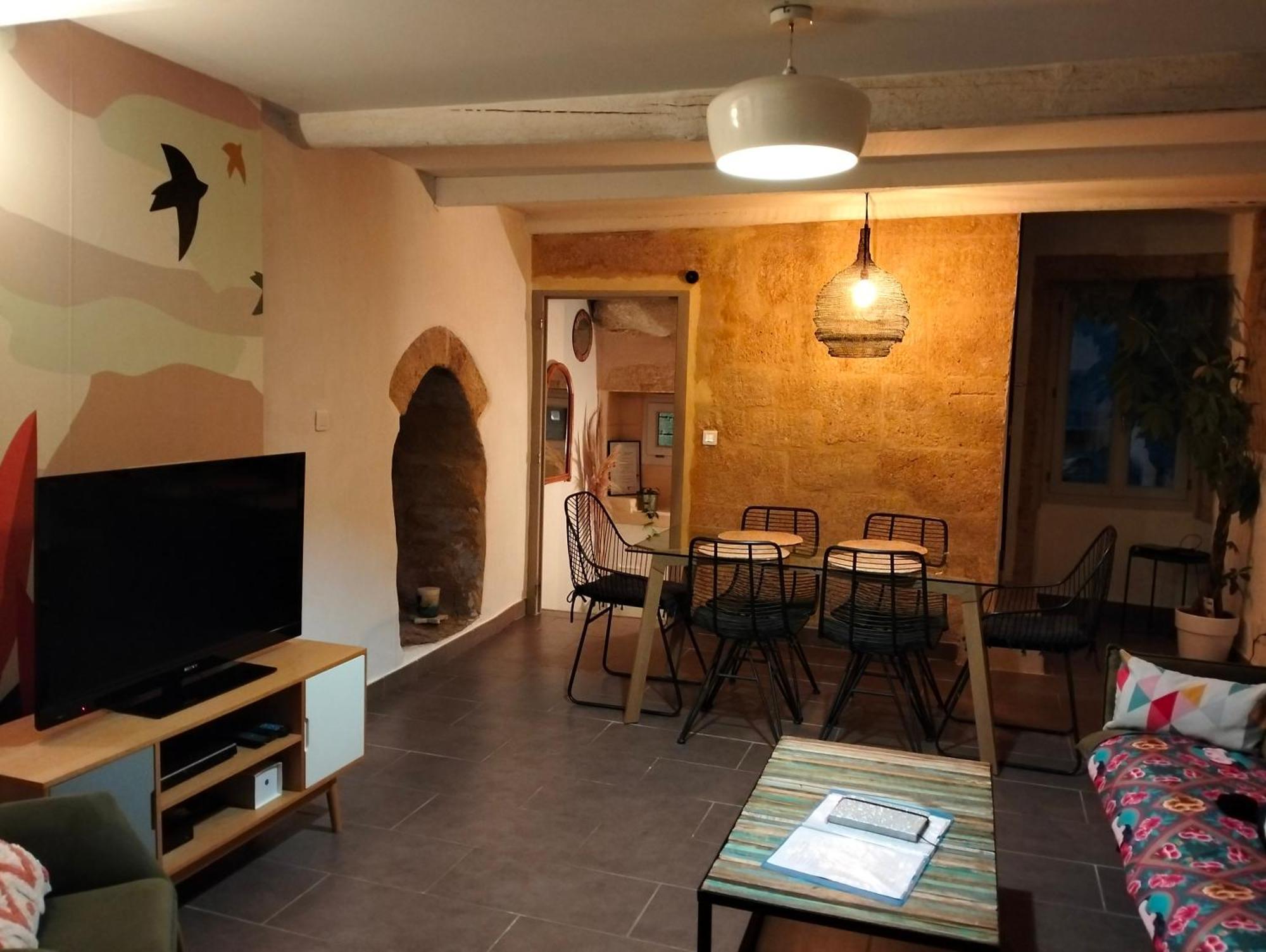 Maison De Village Familiale Pont Du Gard, Toit Terrasse, Barbecue, Fibre Вер Пон дю Гар Екстериор снимка