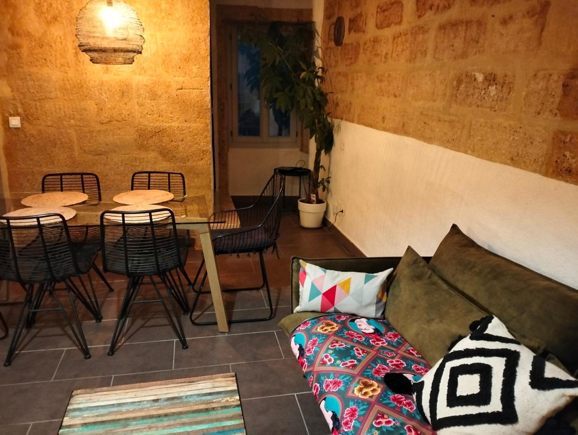 Maison De Village Familiale Pont Du Gard, Toit Terrasse, Barbecue, Fibre Вер Пон дю Гар Екстериор снимка